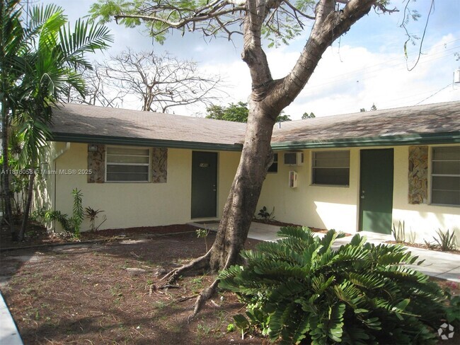 Building Photo - 1450 SW 2nd Ave Unit B Rental