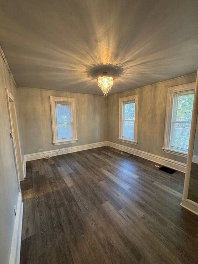 Photo - 302 E Washington St Unit 3