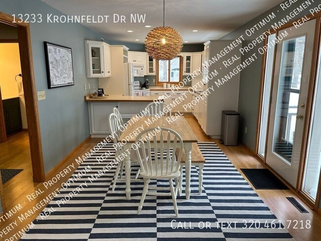 13233 Krohnfeldt Dr NW