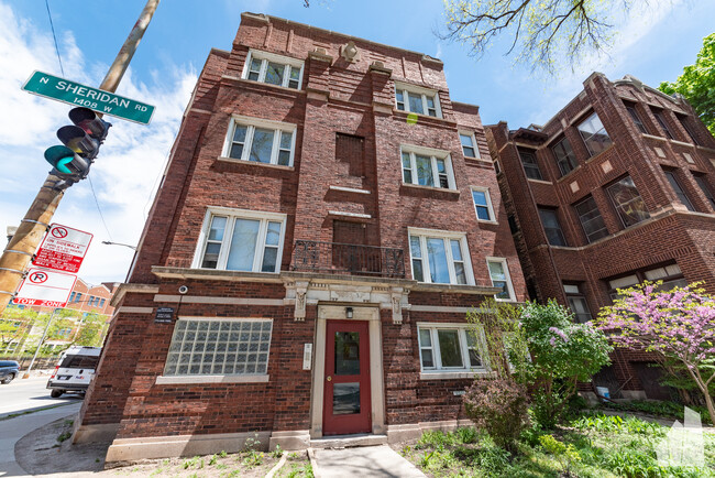 Building Photo - 7737 N Sheridan Rd Unit 57-1 Rental