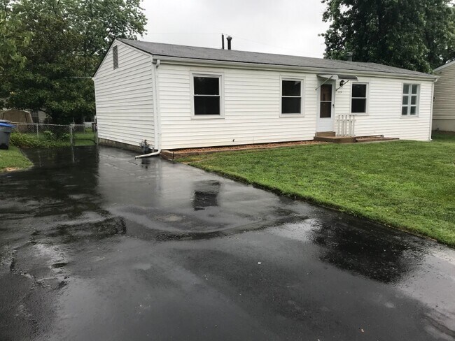 Photo - 1109 N Main St