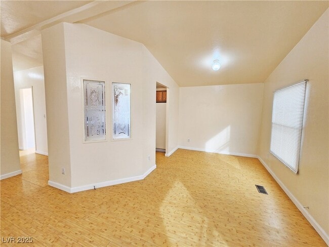 Photo - 1550 W Irons St Unidad B