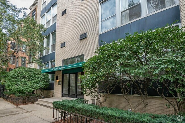 Building Photo - 1415 N Dearborn St Unit #C4 Rental