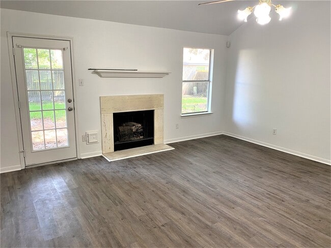 Photo - 3011 Pheasant Run