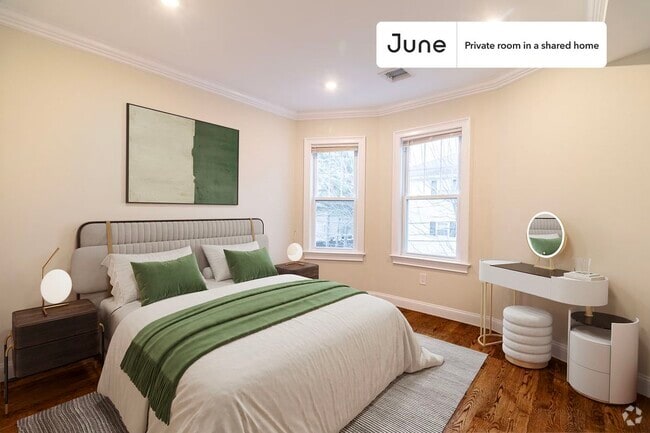 Building Photo - Private bedroom in 4 bed/1.5 bath Home