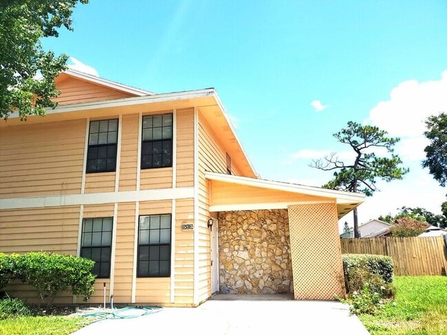 Building Photo - 513 Ramsdell Ave Rental