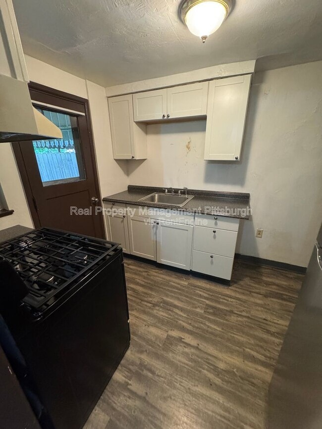 Photo - 48 Wenzell Pl