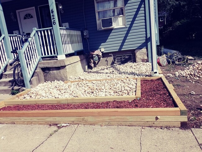 Photo - 426 Borland St