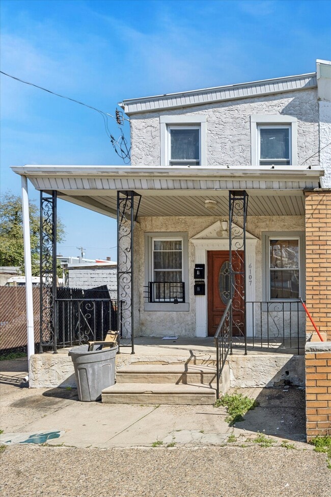 Photo - 6107 Noble St