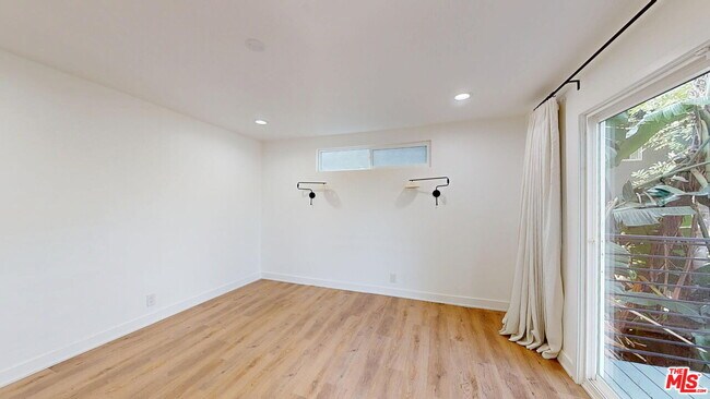 Building Photo - 3424 Oak Glen Dr