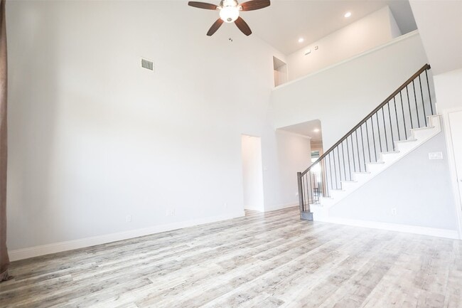 Photo - 317 Monument Hill Dr