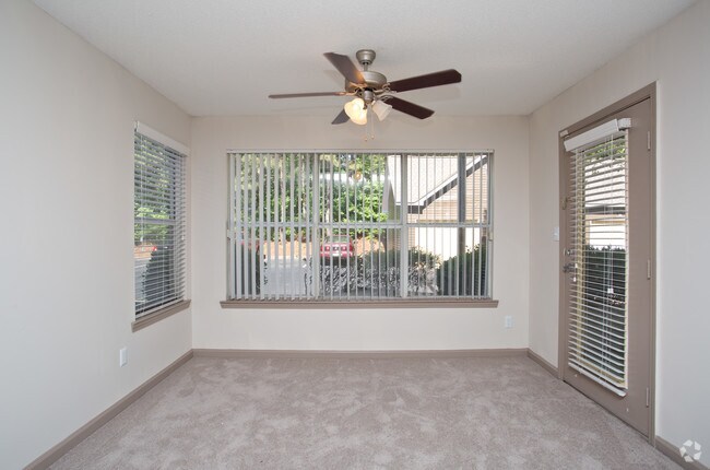1BR, 1BA - 908 SF
