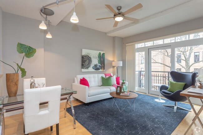 1HAB, 1BA - 614 ft² - Read Building