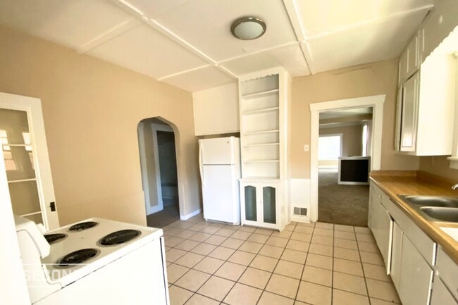 Photo - 3404 W Main St