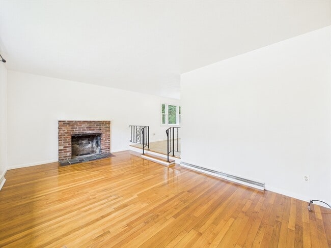 Photo - 91 Old Post Rd