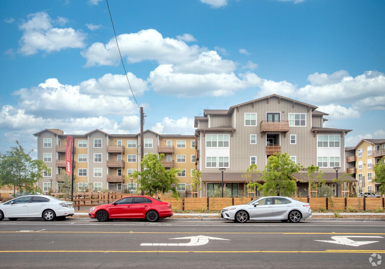 Photo - Chestnut Square Family Housing