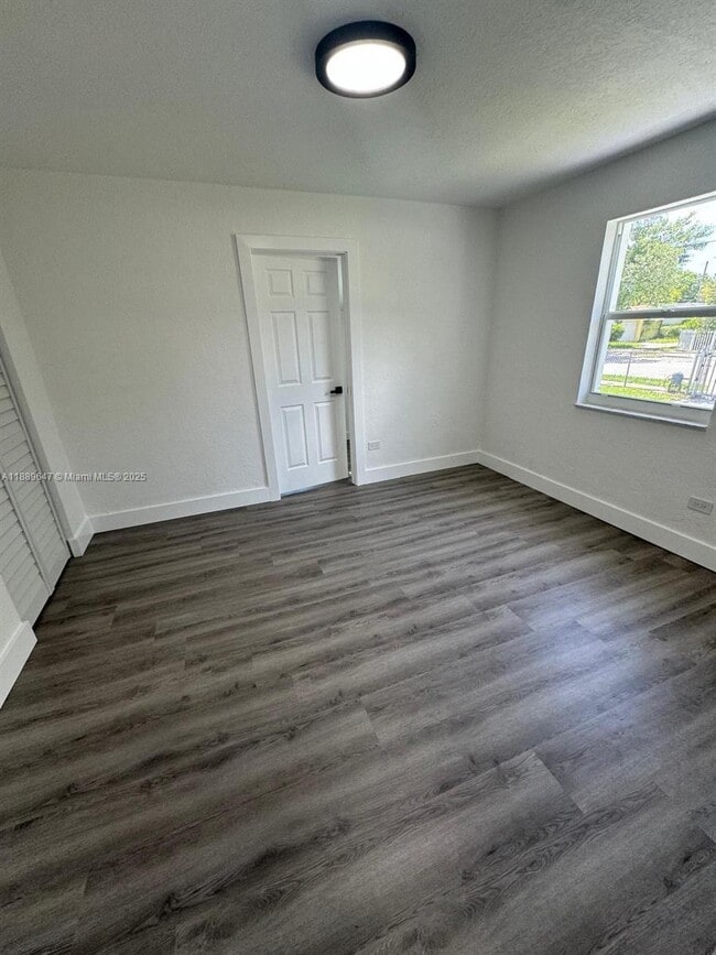 Photo - 3 bedroom in Miami FL 33127