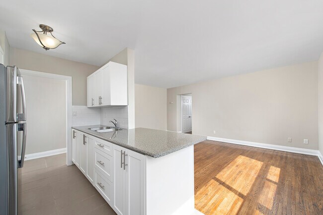 Photo - 12-26 Rosseau Rd