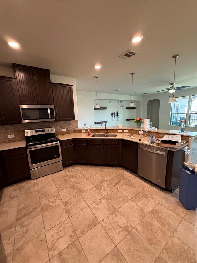 Photo - 16602 Brogan Ln