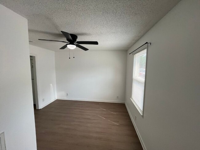 Photo - 708 Riviera Dr