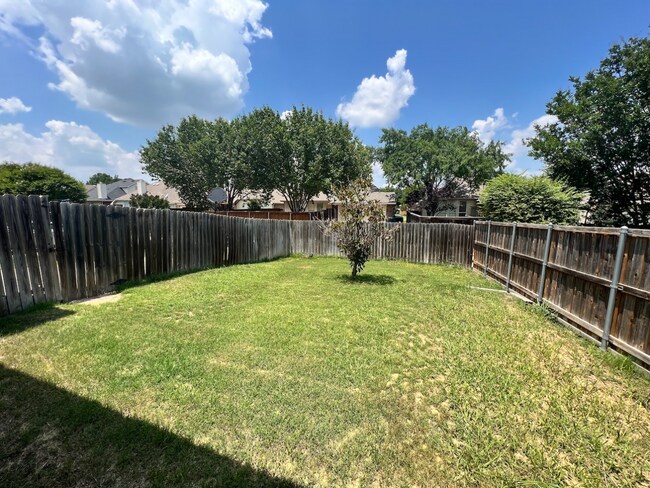 Photo - 5812 White Pine Dr