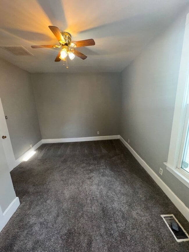 Photo - 1245 E Illinois St