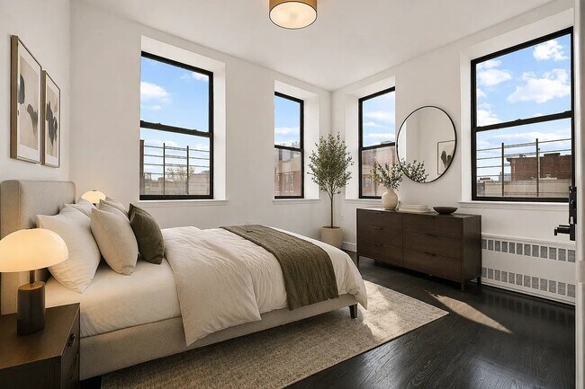Photo - 597 Grand Ave Unidad 3D