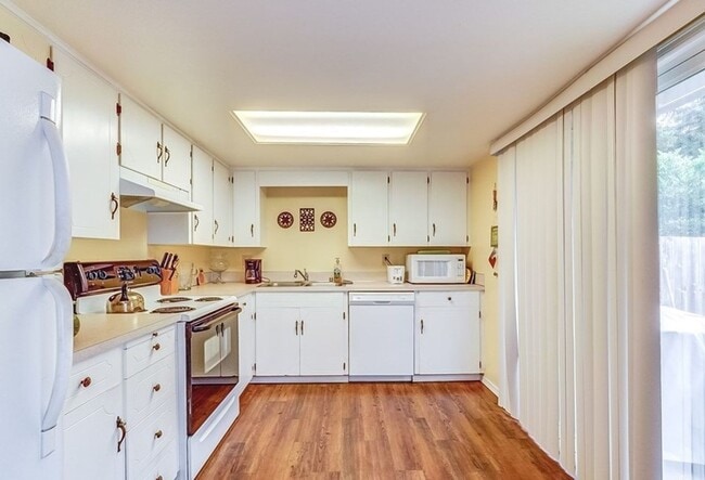 Photo - 501-503 17th St. SE Unit N29-03