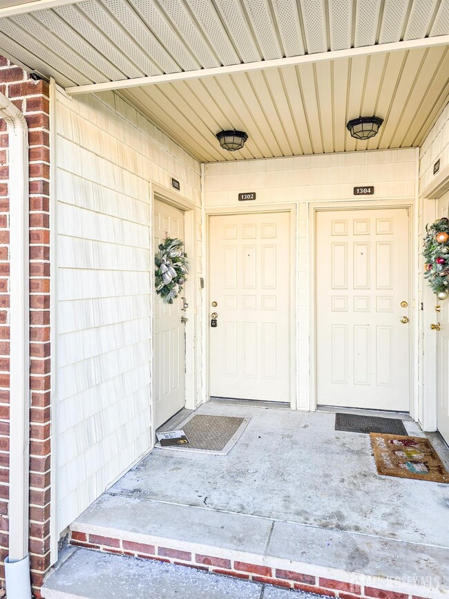 Photo - 1302 Bradley Ct