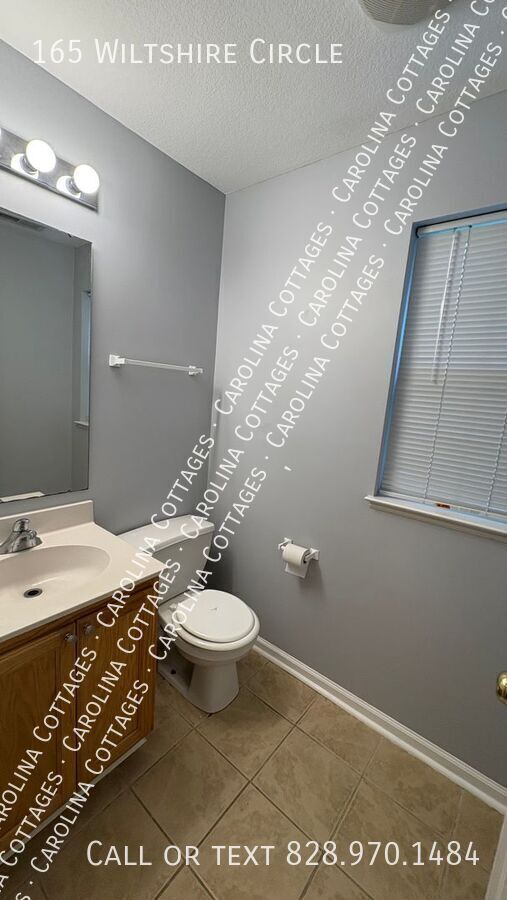 Photo - 165 Wiltshire Cir