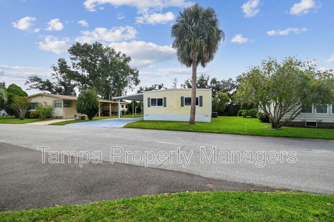 Photo - 242 Country Ln