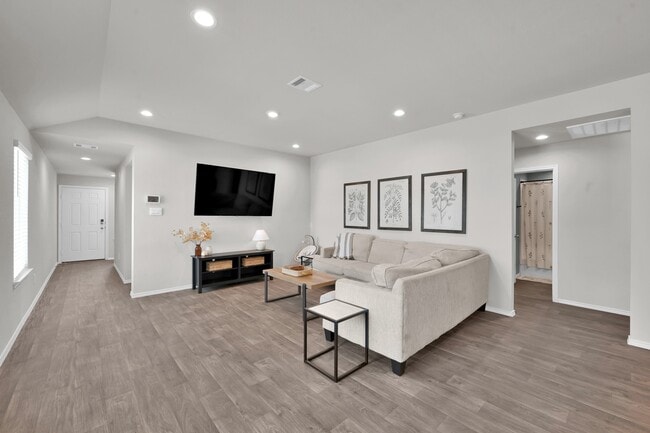 Building Photo - 13916 Great Pnes Ct