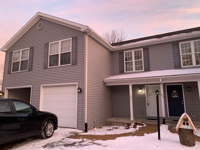 Photo - 3-bed, 2.5-bath townhouse in Tolono!