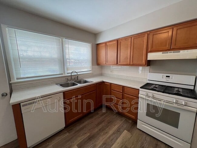 Photo - 10117 Niblic Dr