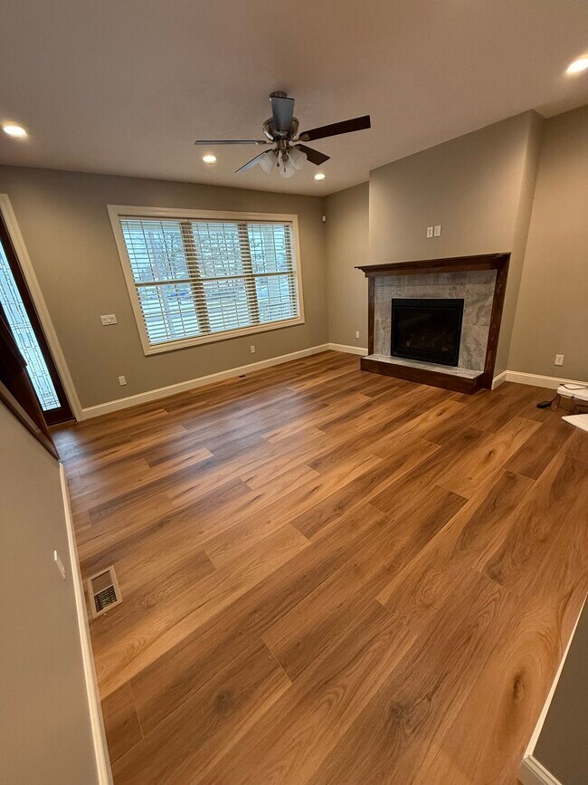 Photo - 407 Knight St