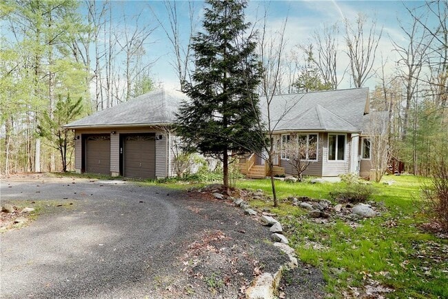 Building Photo - 63 Lawrence Hill Rd Rental