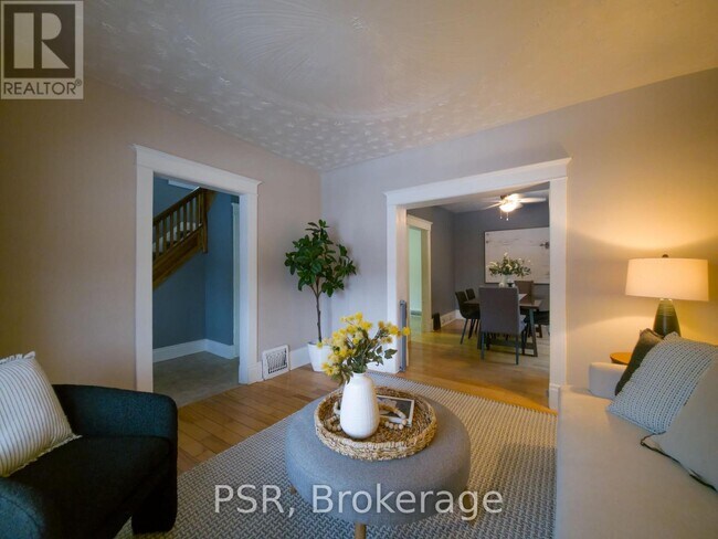 Photo - 58 Pandora Ave N