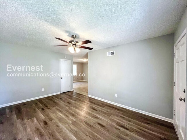 Photo - 1731 Carla Cove