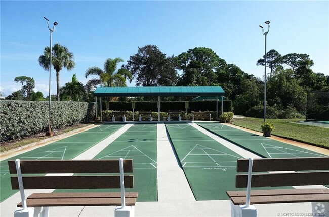 Building Photo - 2950 SE Ocean Blvd Unit 131-7 Rental