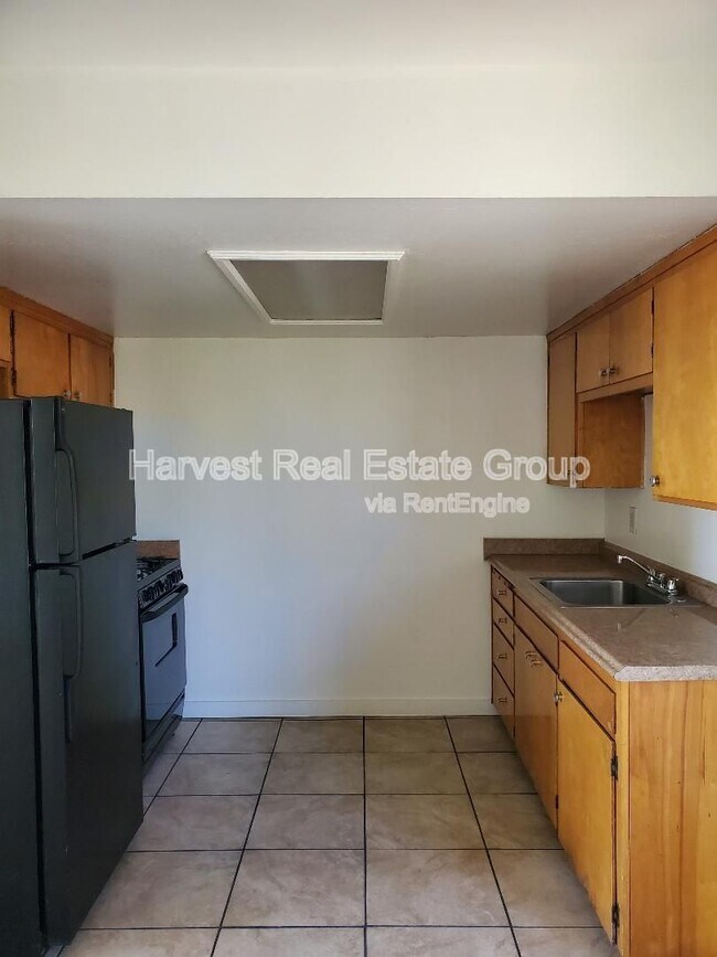 Photo - 2155 51st Ave