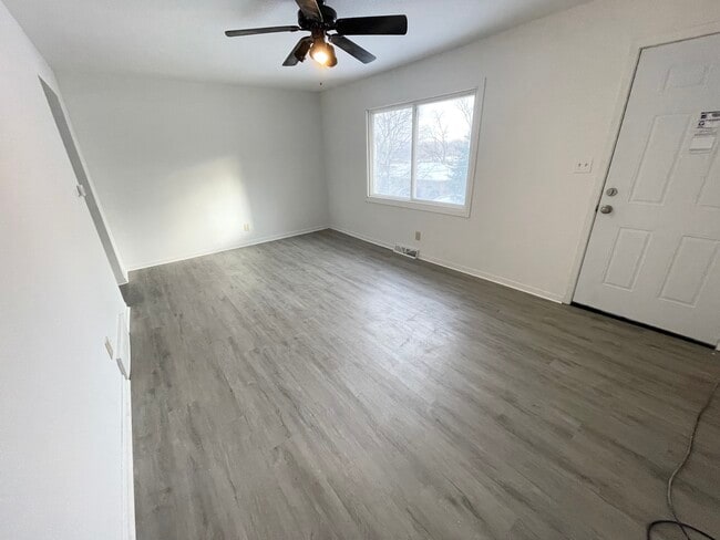 Photo - 2537 Lynner Dr