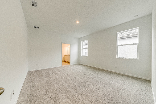 Photo - 2354 Lancashire St House