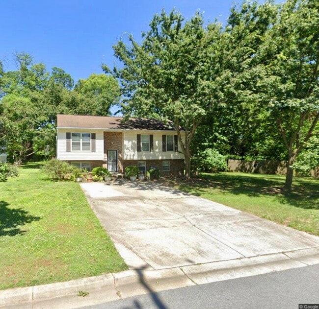 Building Photo - 5801 Harrison Ave Rental