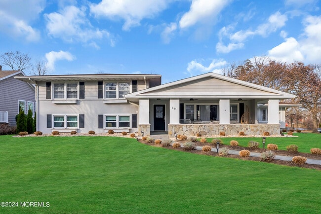 Photo - 201 Buttermere Ave