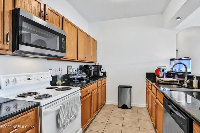 Photo - 7990 Baymeadows Cir E Unidad 209
