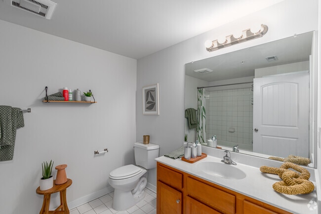 3BR, 2BA - 1,300SF - Primary Bathroom