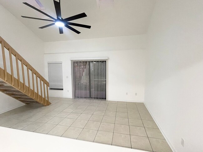 Photo - 2759 Hunt Club Ln