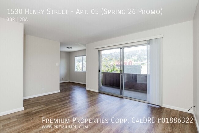 Photo - 1530 Henry St