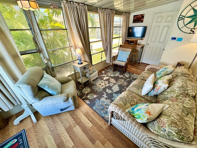 Photo - 1019 Nettles Blvd Unidad SI ID1537481P