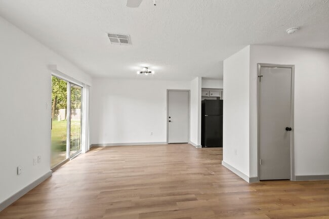 Photo - 1600 Hazelwood St